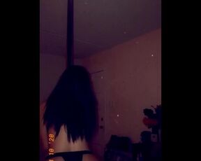 Pole Twerking