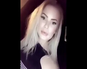 SNAPCHAT SLUTTY BLONDE SECRETLY DILDO MASTURBATING INSIDE CAR