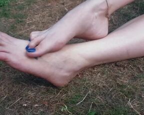 Candid Feet - Outdoors