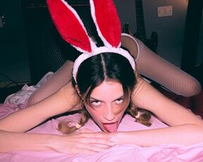 I Filmed my Camgirl Wife Masturbating Dressed as a Bunny and Put it on the Internet