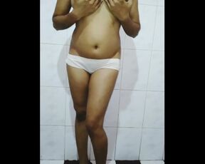Desi Indian Girl Peeing in Wash Room.කෙල්ලෙක්‌ හිටගෙන චූ කරනවා