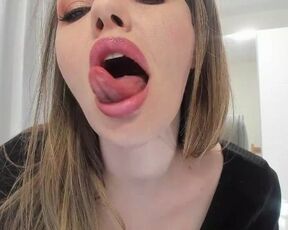 Quckie Tongue Vore Tease with miss Honey Barefeet