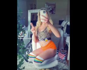 Tiktok Blonde Busty Teen Rates Your Cock - Lexiannehills