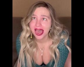 Lonely MILF wants your CUM on her AHEGAO face