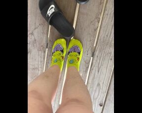 Cute BBW Shows Off Feet In Ankle Socks & Slide Sandals