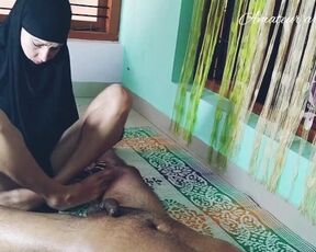 Arab girl with hijab sticking to strange cock