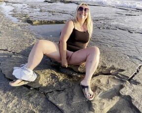 Public Beach - Wife Masturbation - Squirting Orgasms