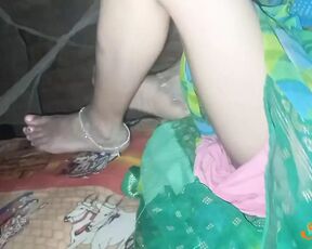 Rupa bhabhi chut chudai chut me bij giraya Rupa bhabhi chut fada