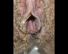 Big Hairy Mommy's Pussy Peeing and little Farting Closeup